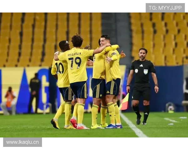 利雅得胜利薪资结构问题引发关注，俱乐部运营稳定性面临考验