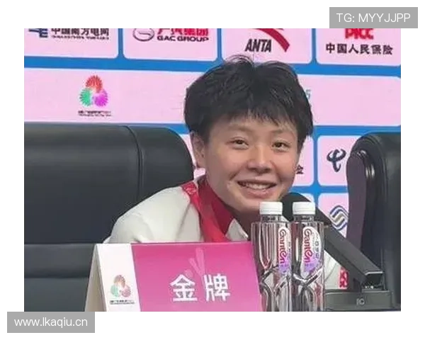 陈艺文镜头外的夜生活，感觉跟赛场上判若两人！